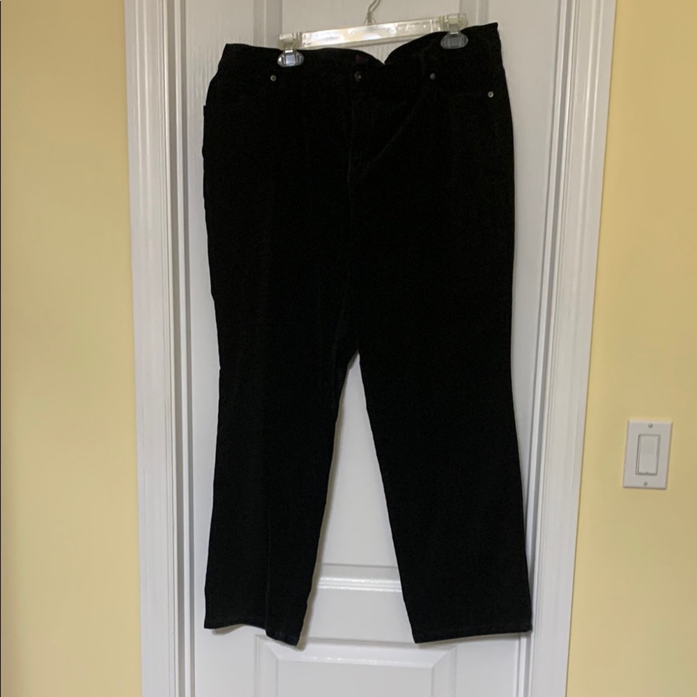 Gloria Vanderbilt Deep Black Trousers